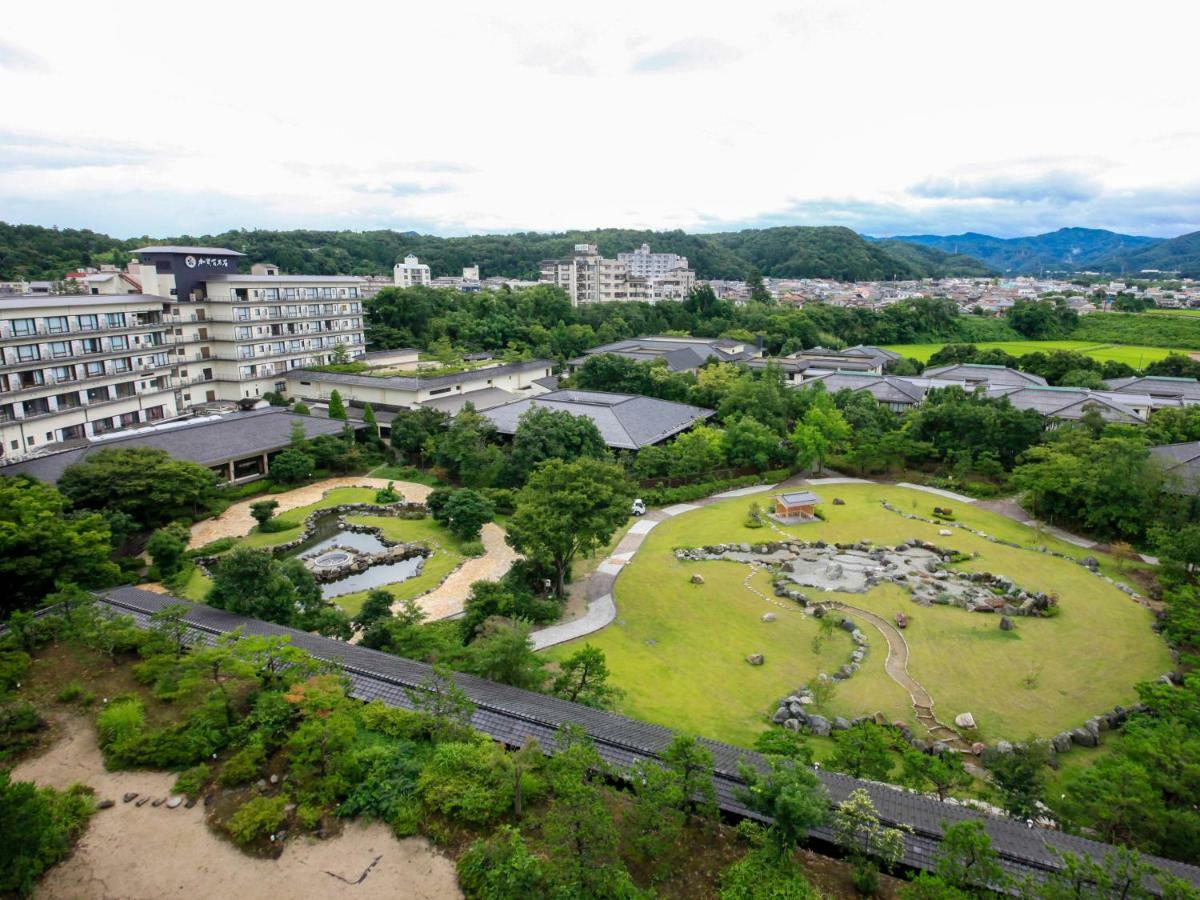 Yamashiro Onsen Miyabi No Yado Kaga Hyakumangoku Hotel Exterior photo