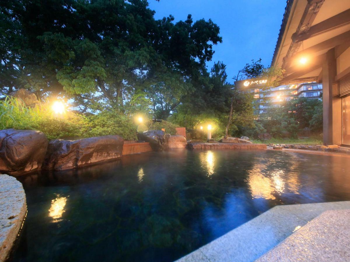 Yamashiro Onsen Miyabi No Yado Kaga Hyakumangoku Hotel Exterior photo