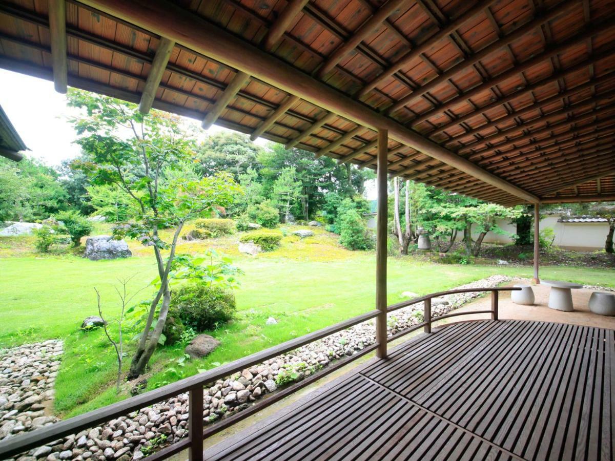 Yamashiro Onsen Miyabi No Yado Kaga Hyakumangoku Hotel Exterior photo