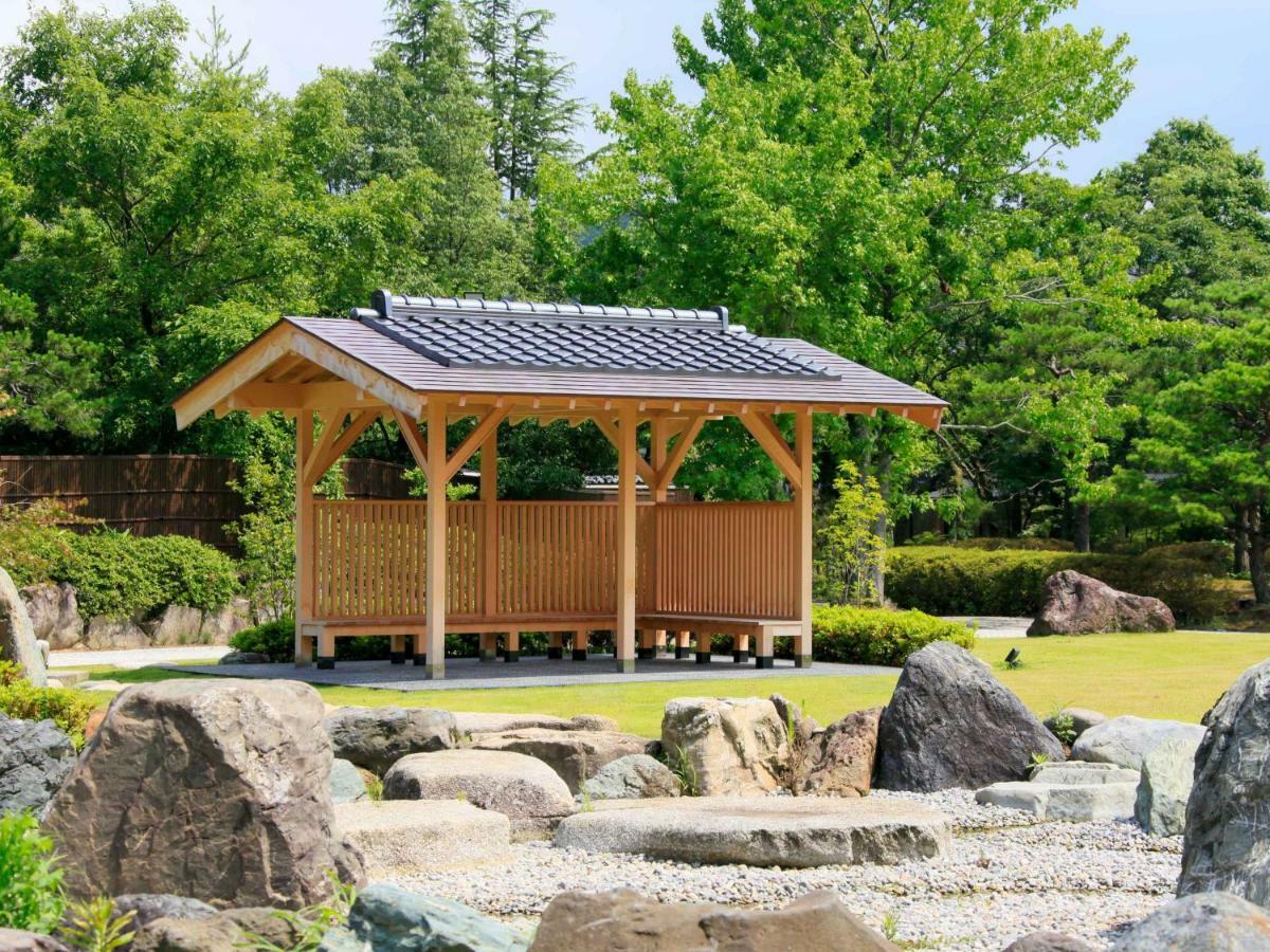 Yamashiro Onsen Miyabi No Yado Kaga Hyakumangoku Hotel Exterior photo